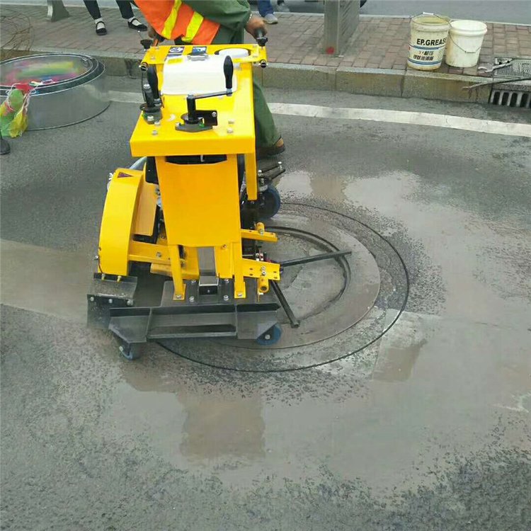 馬路井蓋切圓機(jī)水泥混凝土路面井蓋切割機(jī)窨圓蓋周圓形切縫機(jī)