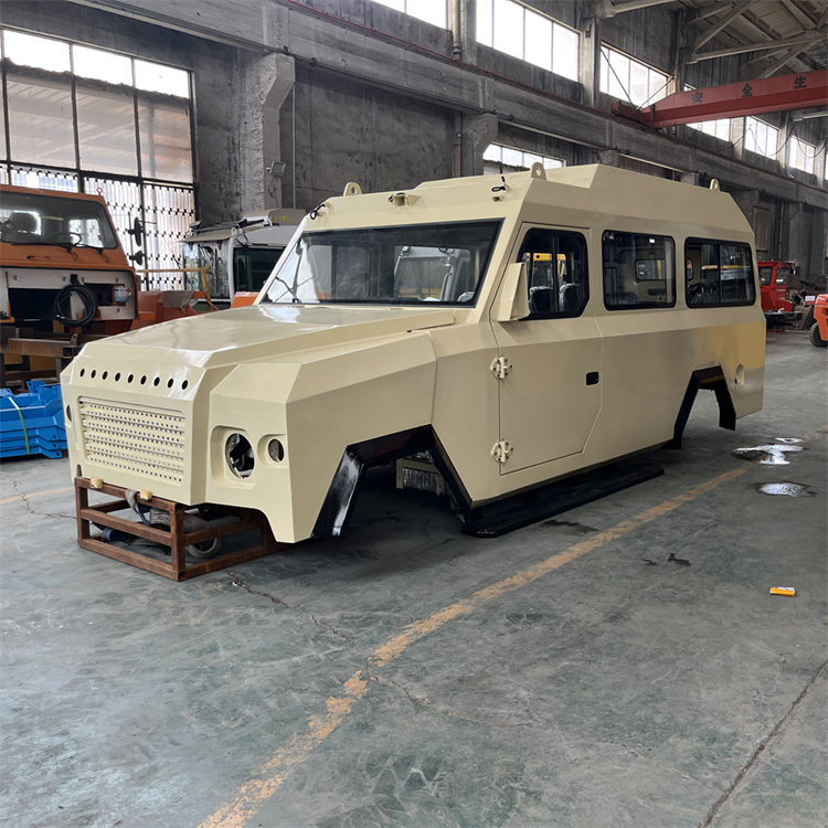 地下礦用運(yùn)人車駕駛室礦山吊車司機(jī)操作室加厚鋼板