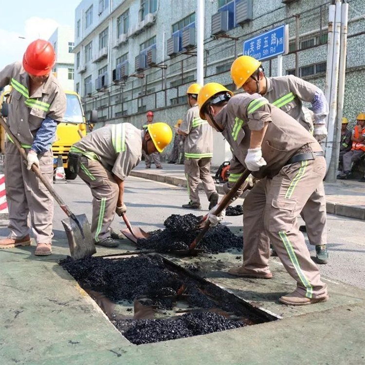 廠家批發(fā)瀝青冷補料改性瀝青LB5-10冷瀝青柏油路面修料坑洼填補