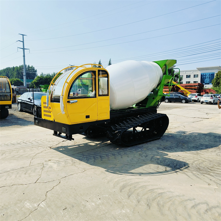 工程機(jī)械履帶混凝土攪拌車(chē)復(fù)雜路況水泥攪拌運(yùn)輸車(chē)履帶式商罐車(chē)