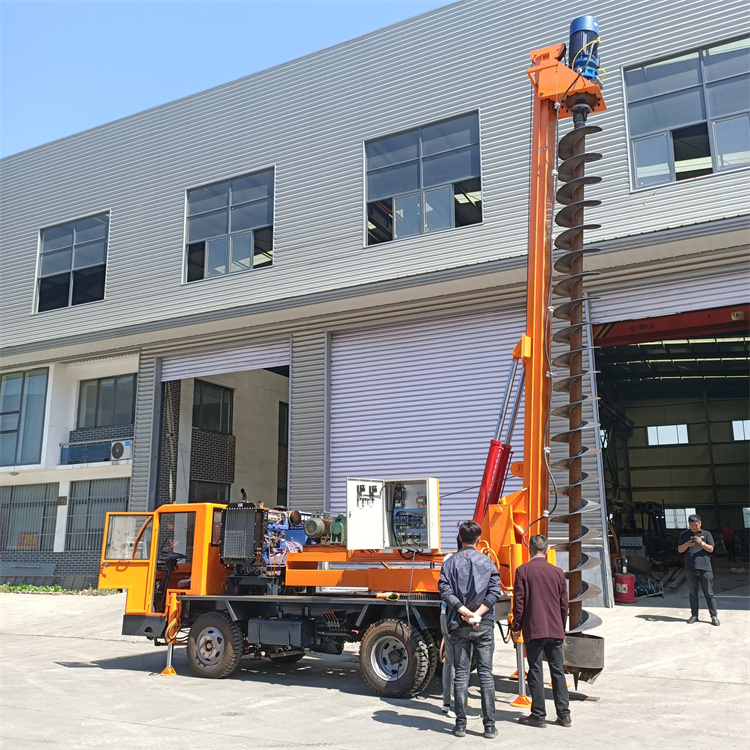 地基打樁機六輪驅(qū)動農(nóng)村建房6-8米螺旋引孔機民房基礎(chǔ)鉆孔機