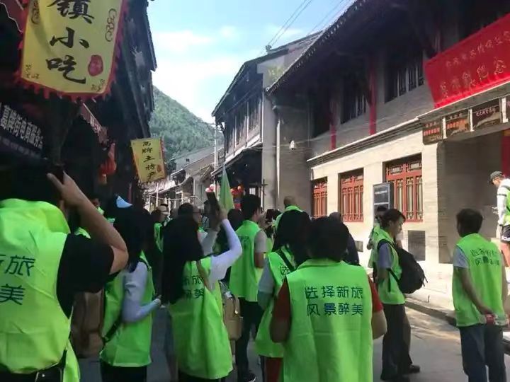 一站式加盟實體店培訓旅游行業(yè)就選新旅國際旅行社