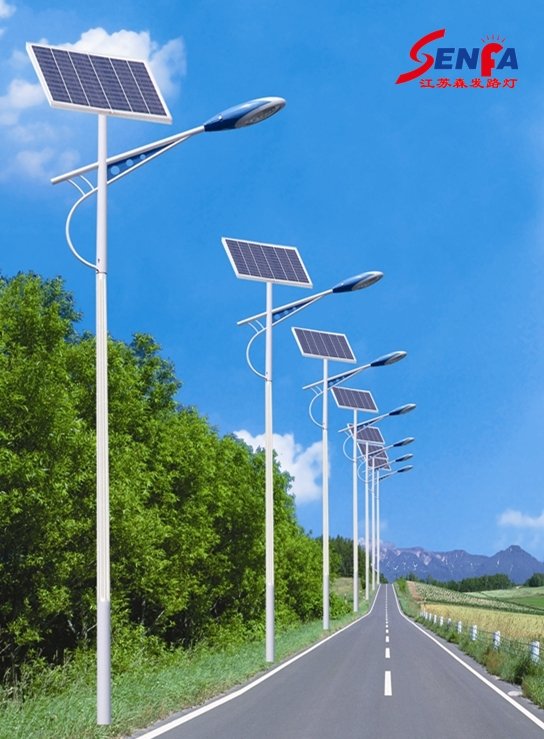 太陽(yáng)能路燈LED光源鋰電池蓄電廣場(chǎng)高桿超亮源頭廠家